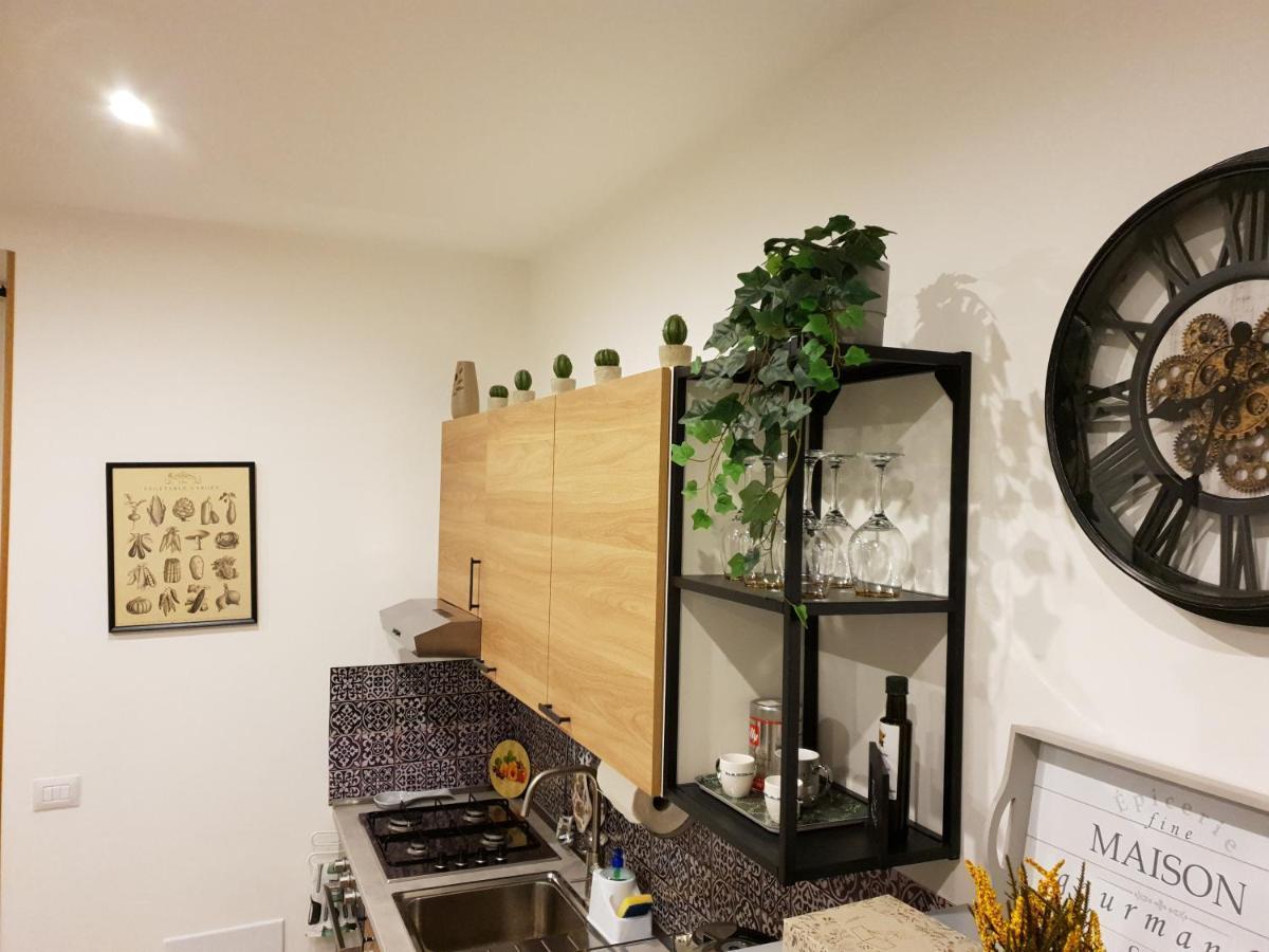 Officinale Rome Apartment, Pineta Sacchetti ภายนอก รูปภาพ