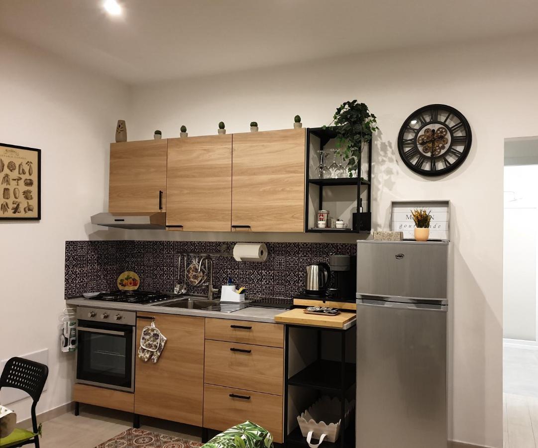 Officinale Rome Apartment, Pineta Sacchetti ภายนอก รูปภาพ