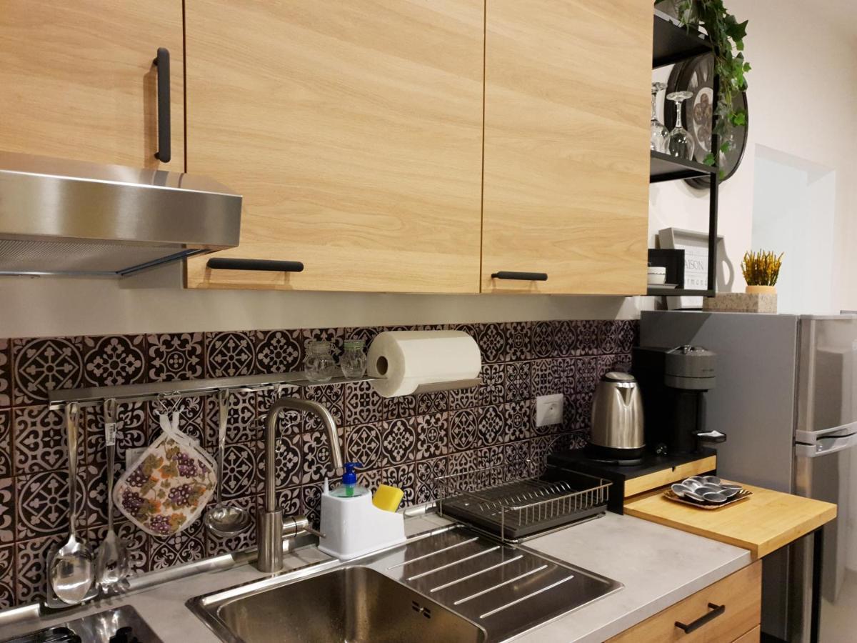 Officinale Rome Apartment, Pineta Sacchetti ภายนอก รูปภาพ