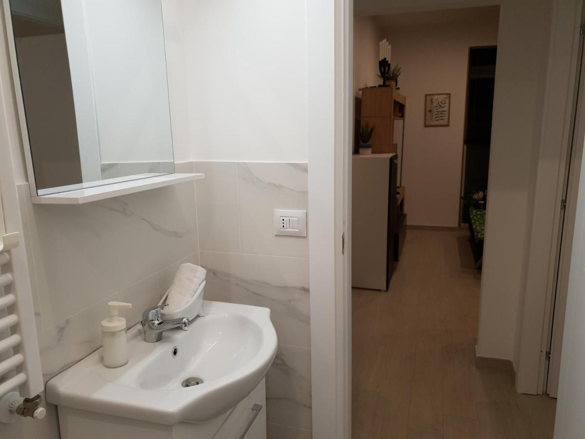 Officinale Rome Apartment, Pineta Sacchetti ภายนอก รูปภาพ
