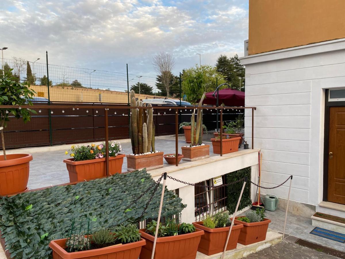 Officinale Rome Apartment, Pineta Sacchetti ภายนอก รูปภาพ
